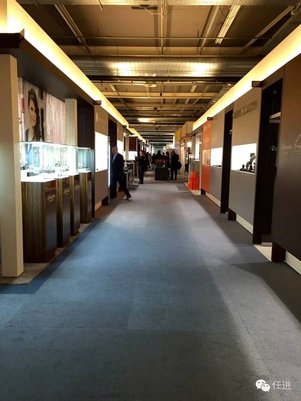 任進(jìn)RENJIN閃耀“巴塞爾鐘表珠寶展”“奧斯卡”盛會(圖4)
