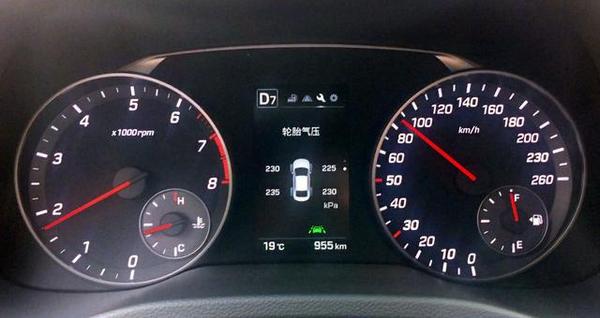車展媒體日最擠的展臺(tái) 到底有什么看點(diǎn)？(圖10)